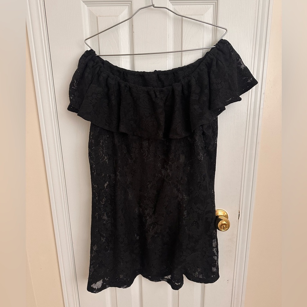 Jules & Leopold Black Lace Off-Shoulder Swim Cover-Up
